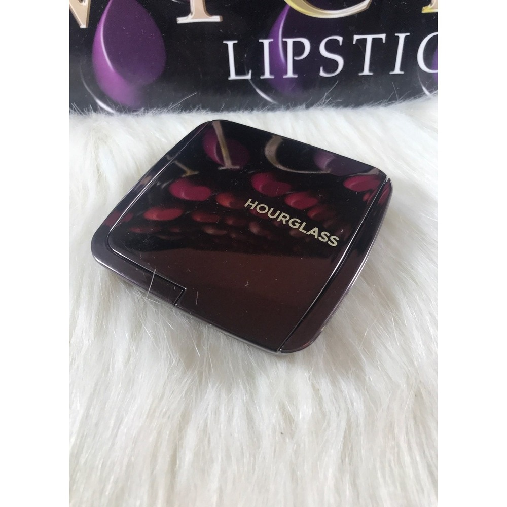Hourglass Ambient Lighting Powder Dim L
